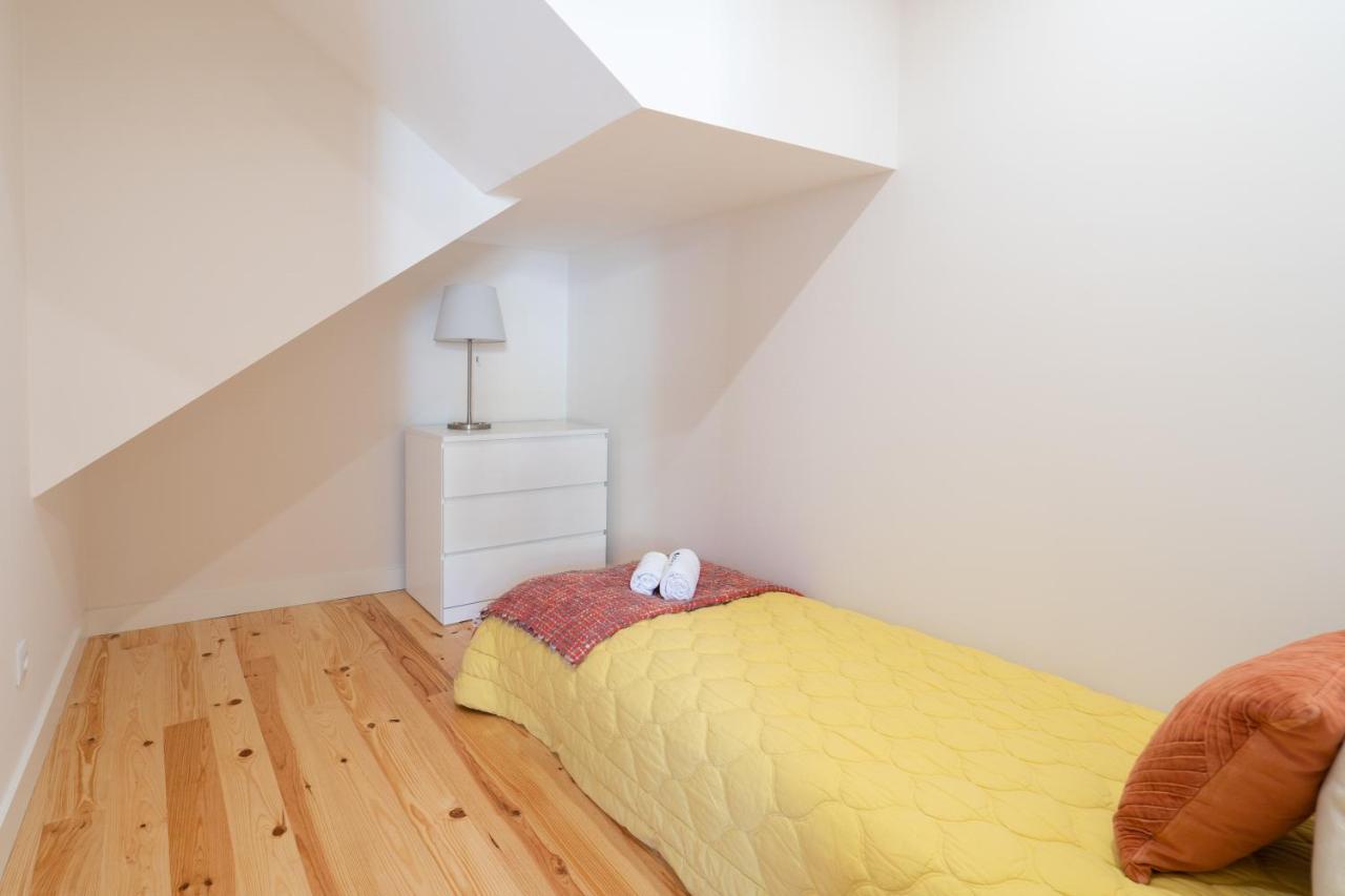 Host Wise - Lovely & Cozy Duplex Flat *