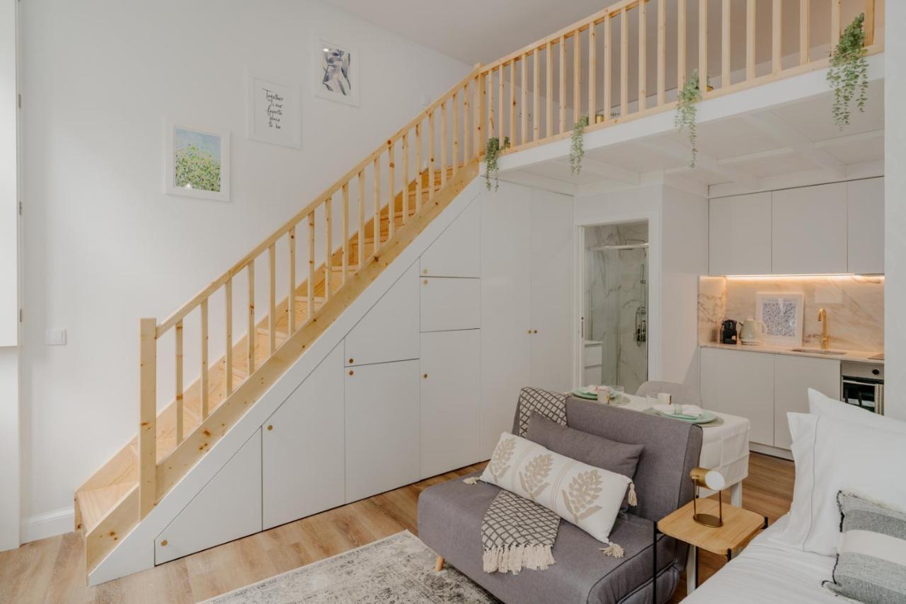 Charming Central Studio With Ac, Next To Metro Station Apartment *