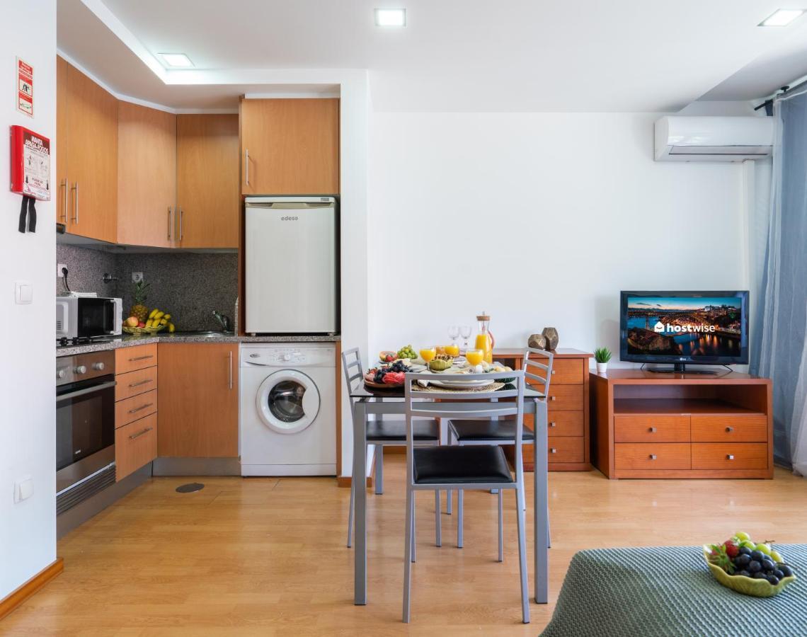 Host Wise - Bright Quiet Flats - Prime Location Apartment *