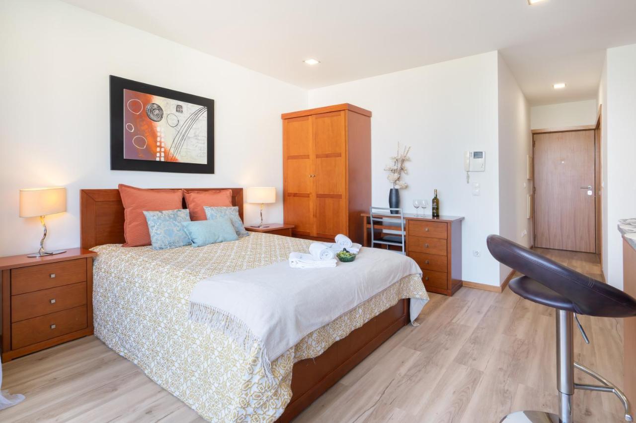 Host Wise - Bright Quiet Flats - Prime Location