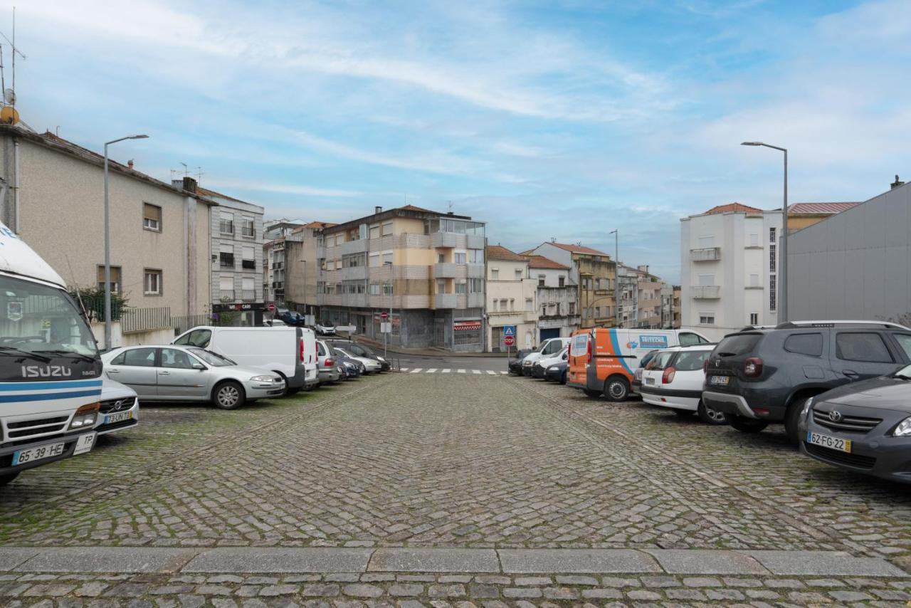 Host Wise - Quiet Colourful House - Garden * Porto
