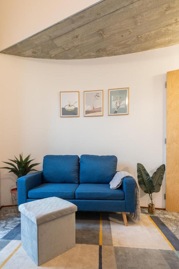 Host Wise - Quiet Colourful House - Garden Porto