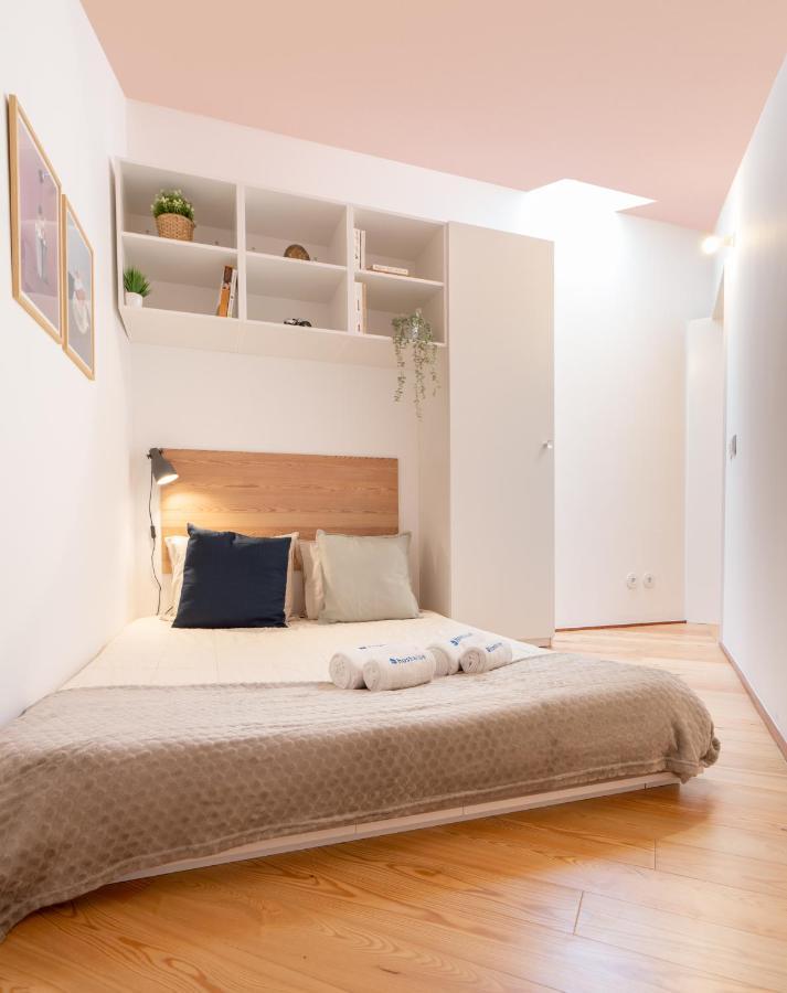 Host Wise - Quiet Colourful House - Garden Apartment *