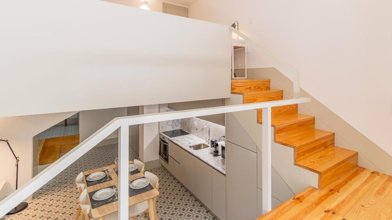 Stunning Duplex W/ Patio By Lovelystay Apartamento
