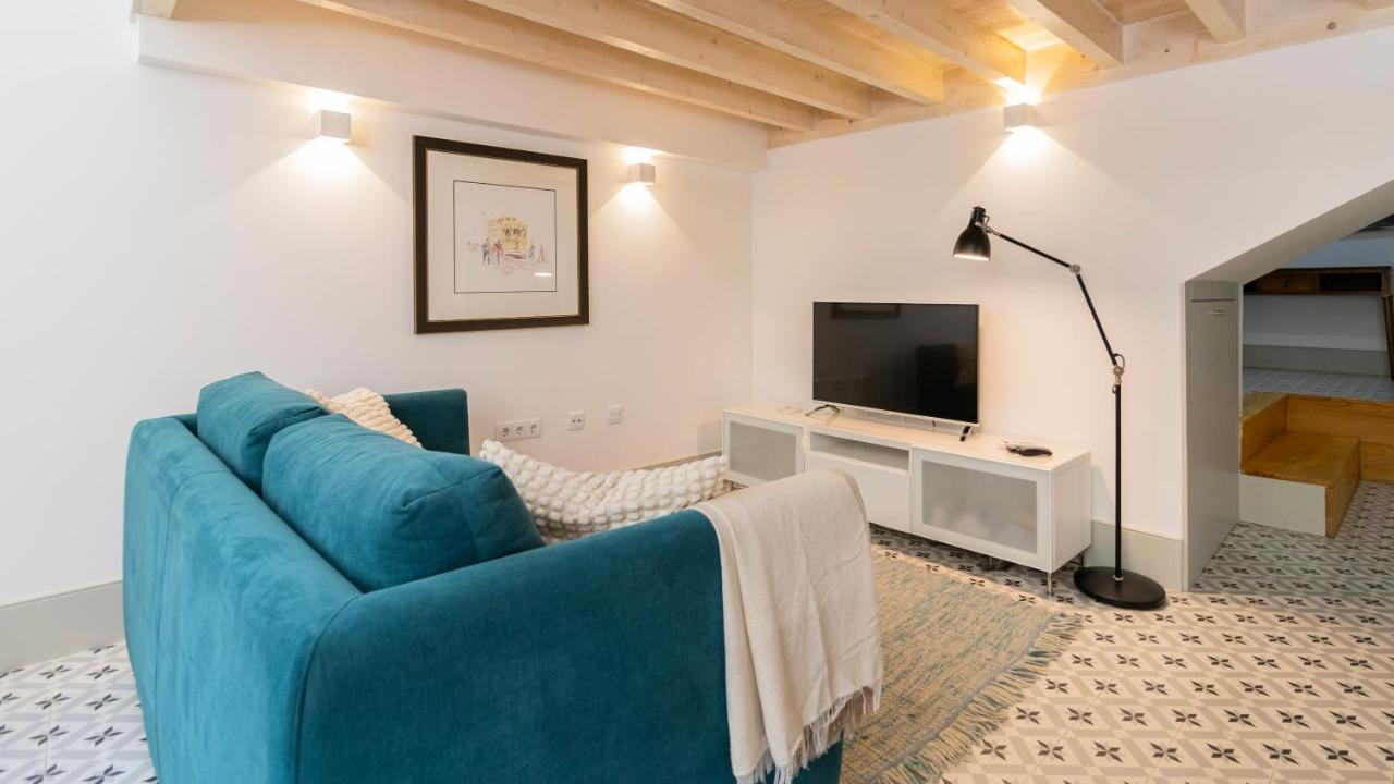 Stunning Duplex W/ Patio By Lovelystay