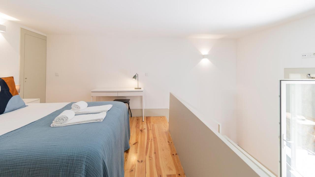 Stunning Duplex W/ Patio By Lovelystay Apartamento
