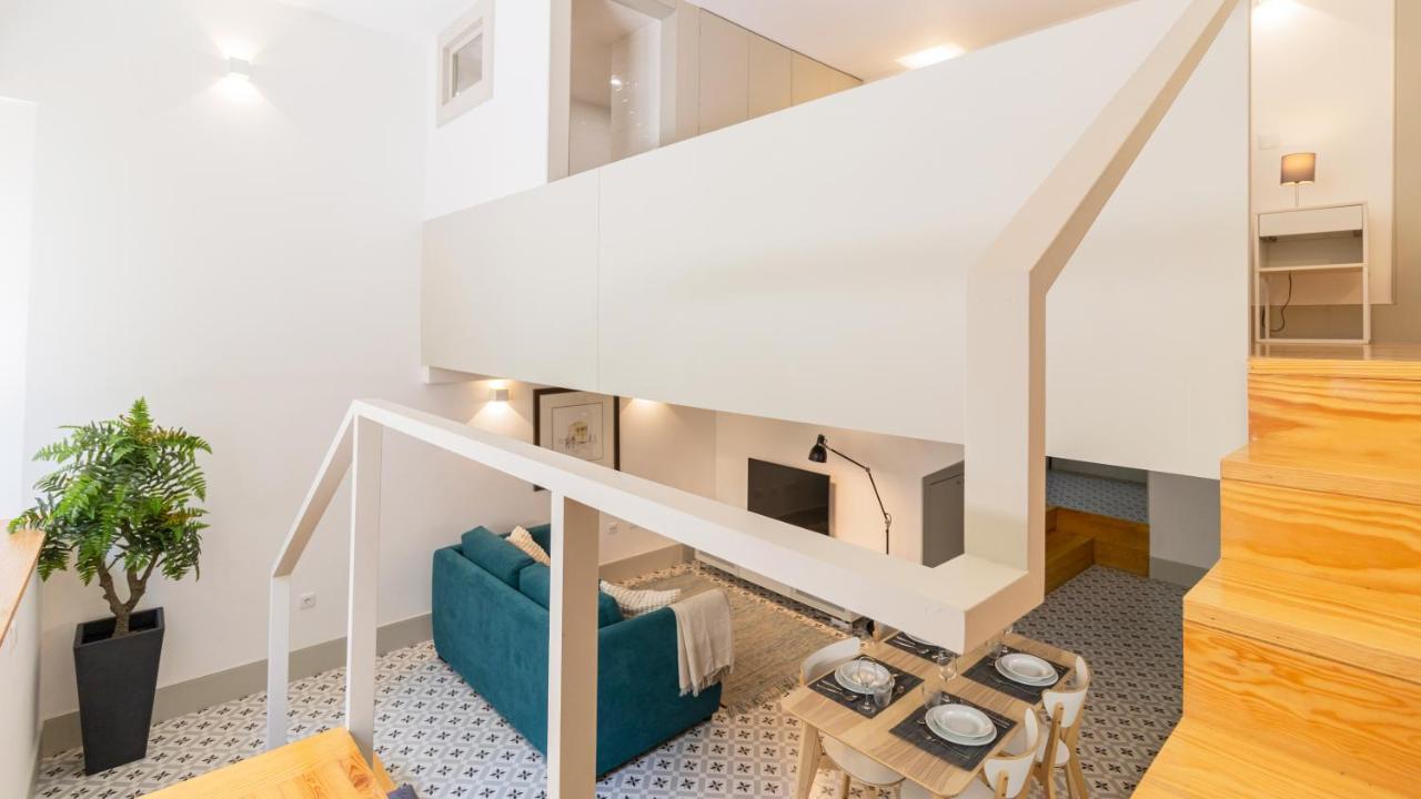 Stunning Duplex W/ Patio By Lovelystay Apartamento