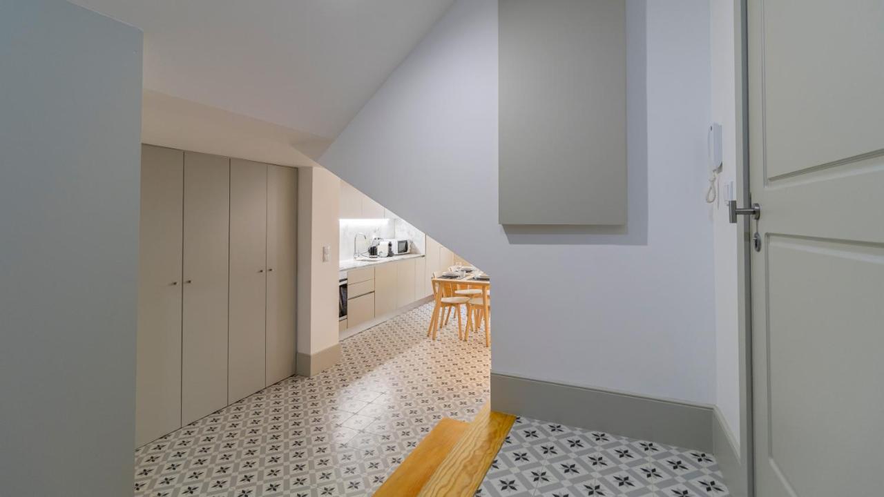 Stunning Duplex W/ Patio By Lovelystay Porto