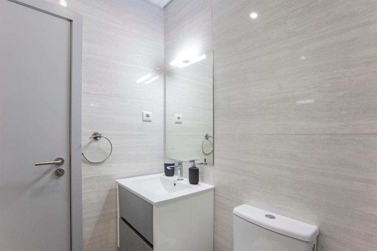 1br Flat In Trindade W/ Ac By Metro Station *