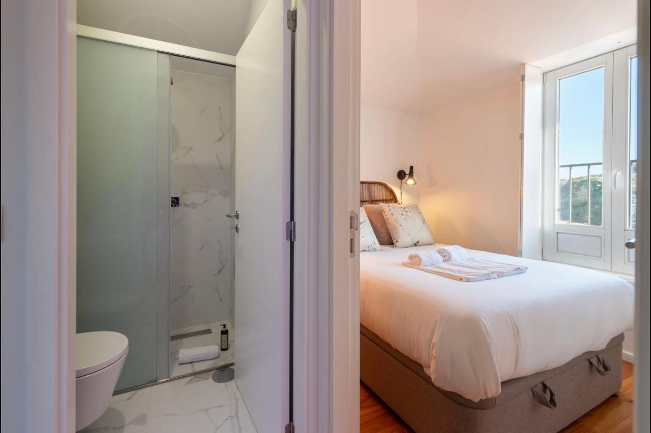 Unique T2 W/ View Of The River By Lovelystay Porto