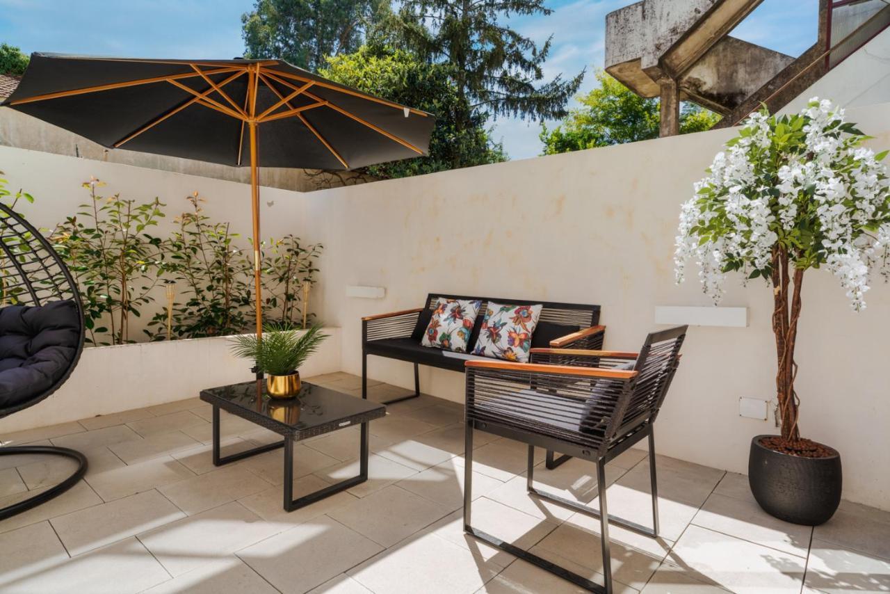 Romantic Luxury House W Captivating Outdoor Patio Apartment