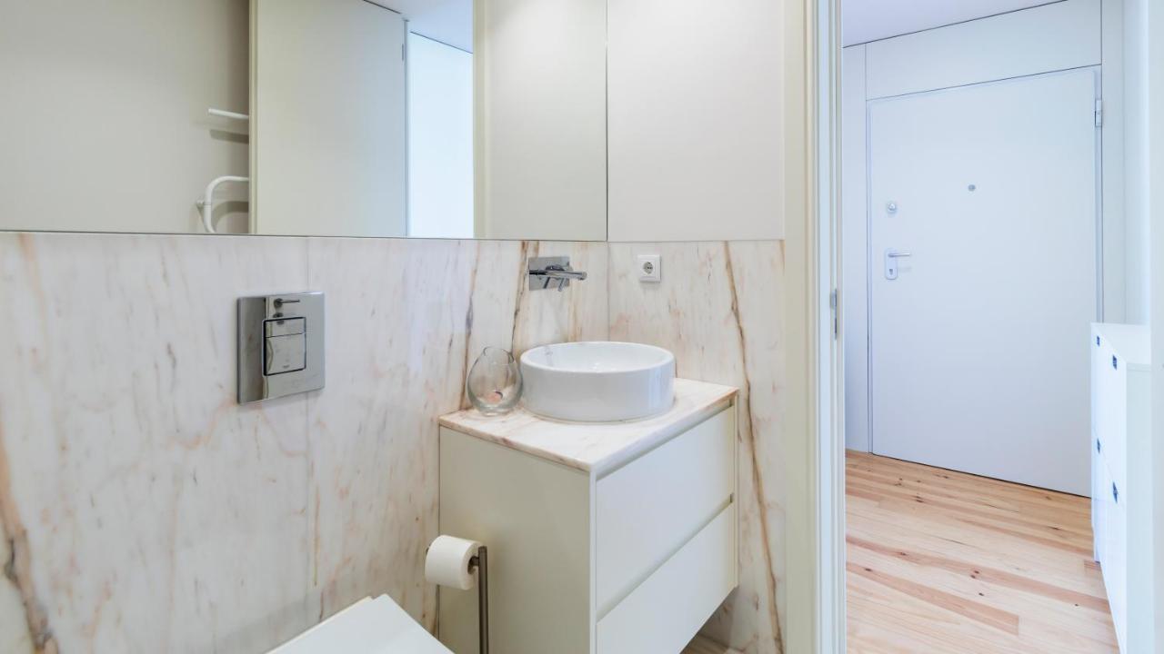 Duque Flat - Ac & Balcony By Lovelystay Apartment *