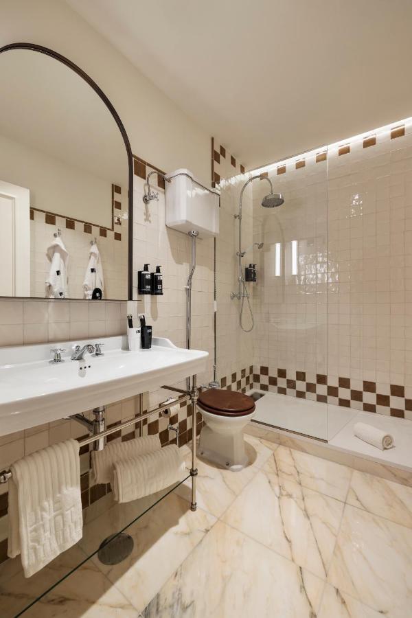 One Shot Palacio Cedofeita Hotel 5*