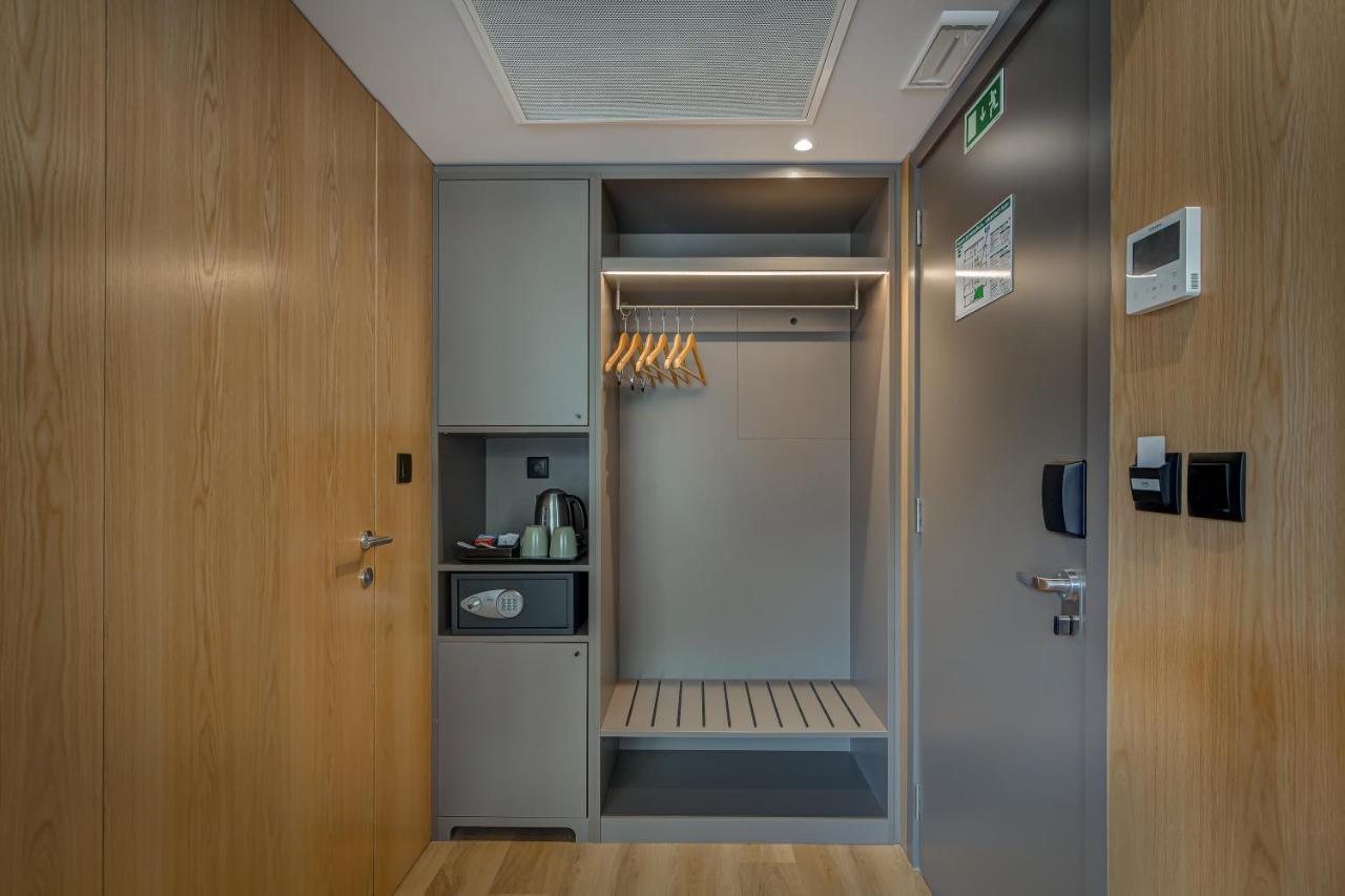 Hotel Acta The Clover 4*