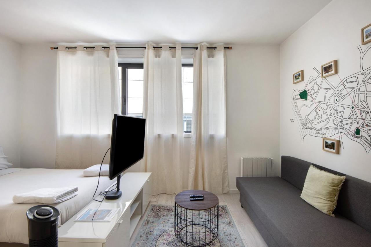 Minimalist Studio Centre