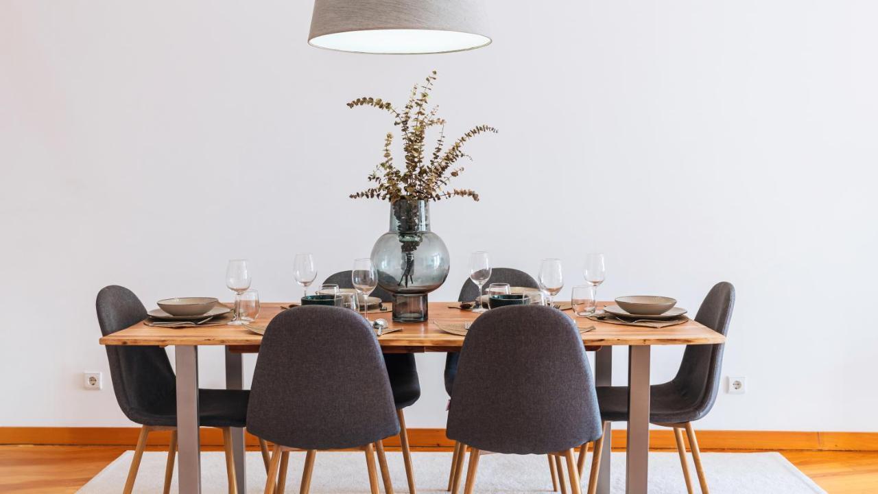 Mouzinho Downtown 2br W/ Parking By Lovelystay Porto