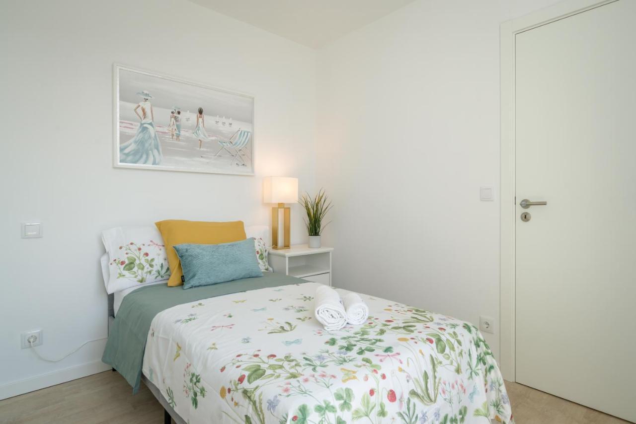 Host Wise - Peaceful Sunny Flat - Ace Location