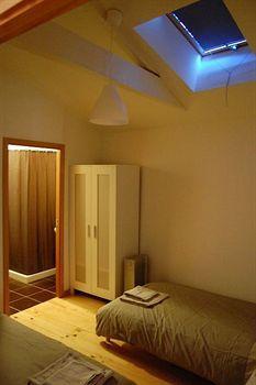Apartment Entreparedes Porto