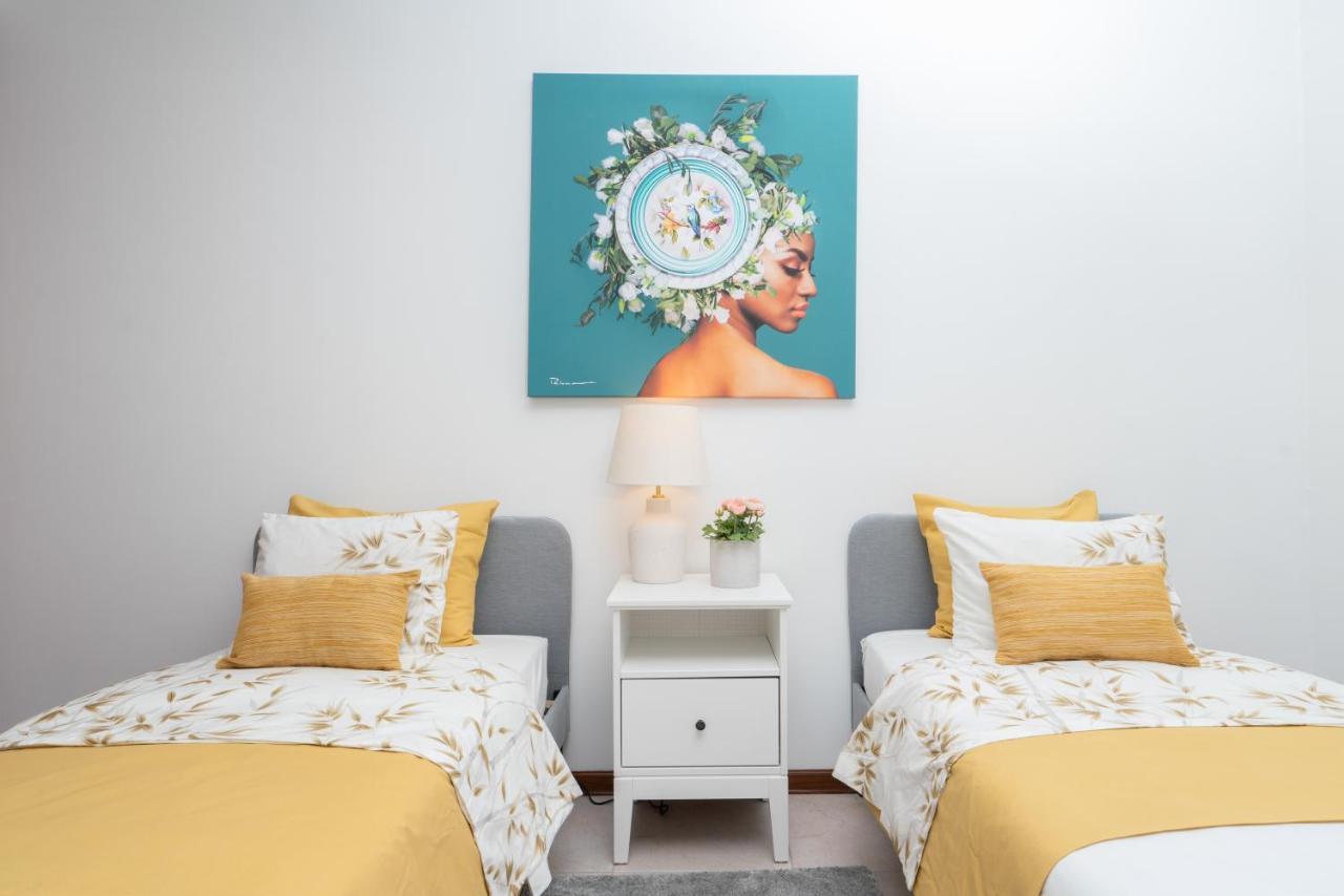Sunny Cozy Flat W/ Terrace - Sao Joao Apartment *