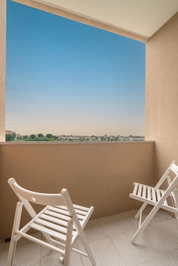 Sunny Cozy Flat W/ Terrace - Sao Joao Apartment *