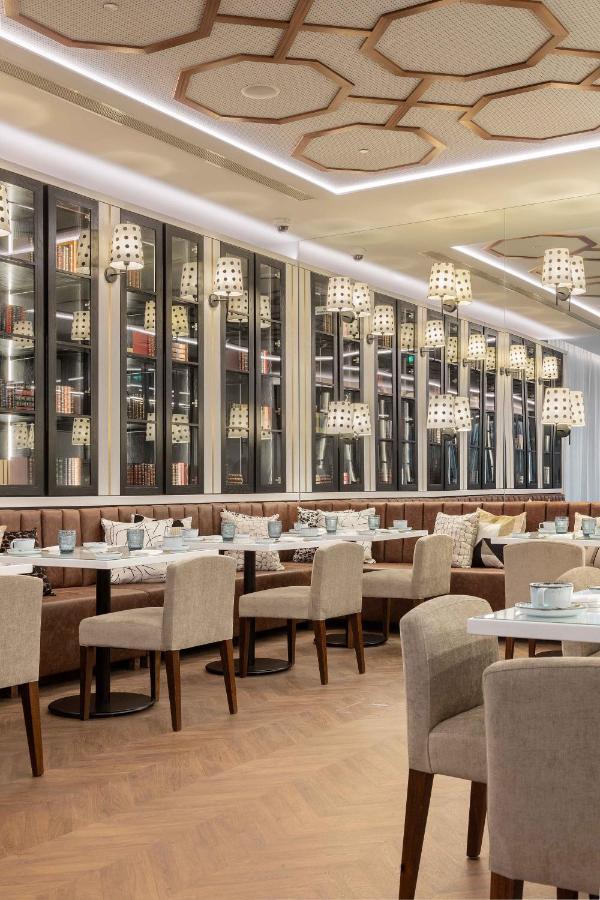 Wine & Books Hotel