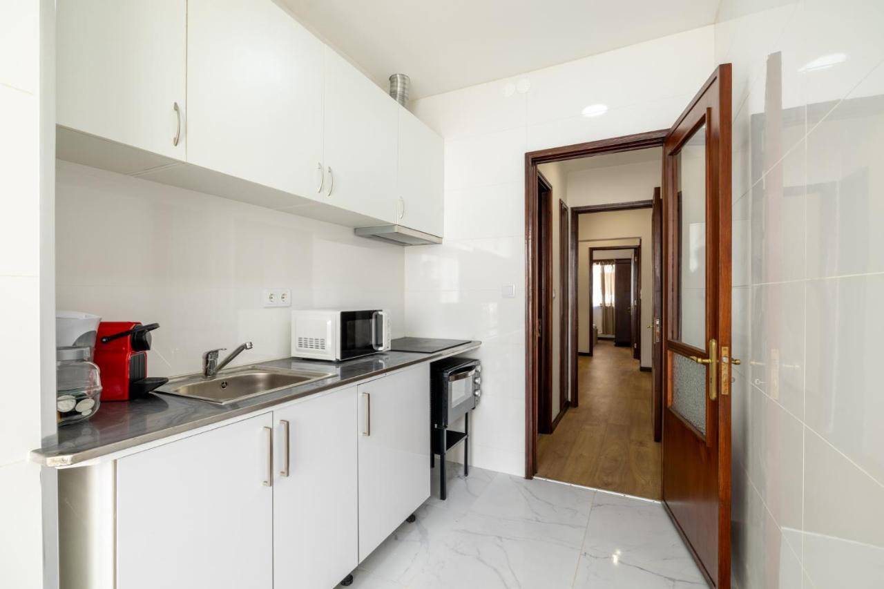 Downtown 2 Minutes By Walk To Center And Metro-direct To Airpot T4 * Porto