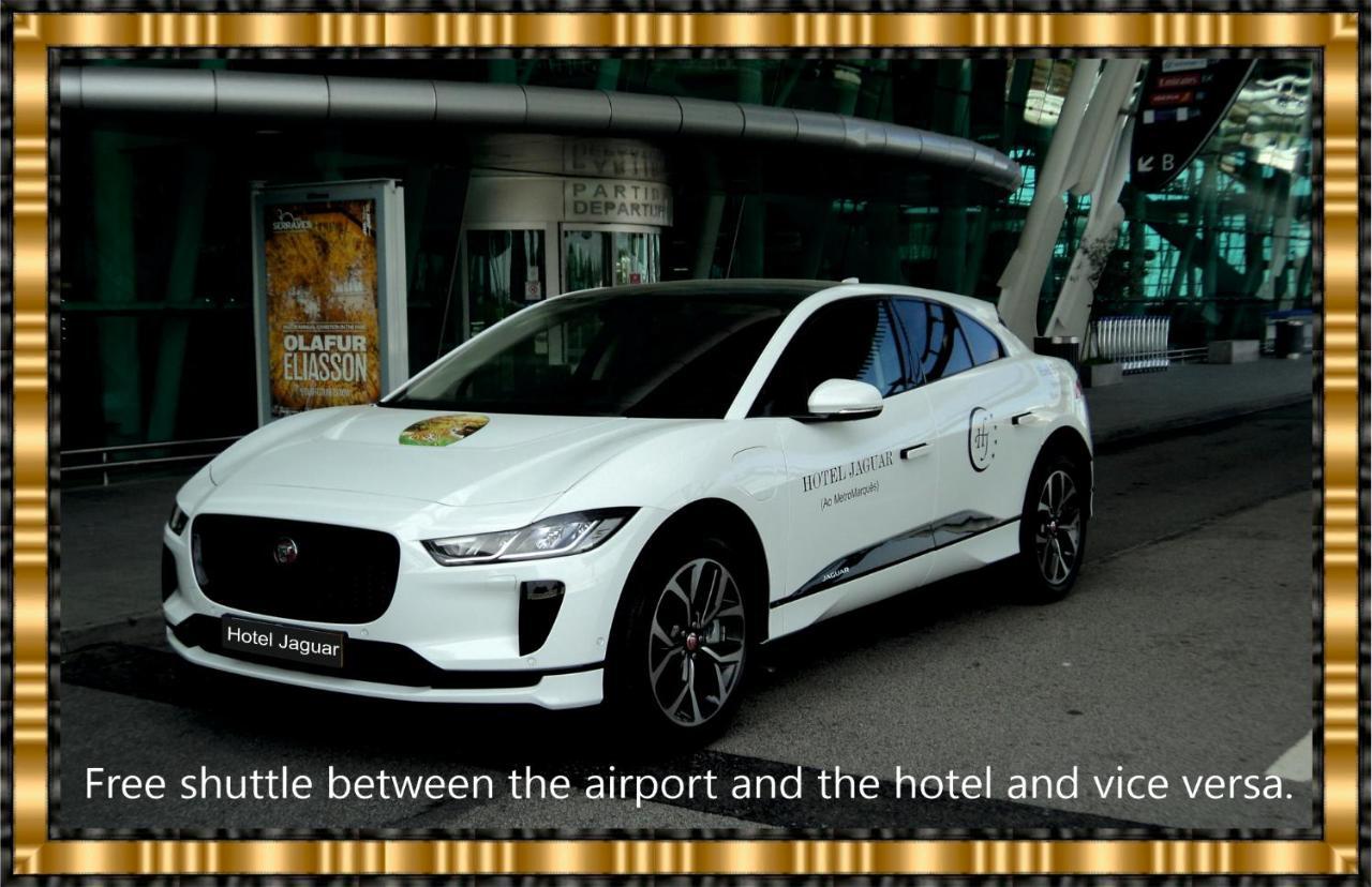 Hotel Jaguar - Airport To And Center And Vice-versa Is A Free And Continuous Shuttle Service From 7am To 8pm