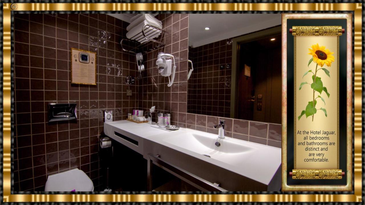 Jaguar - Airport To And Center And Vice-versa Is A Free And Continuous Shuttle Service From 7am To 8pm Hotel