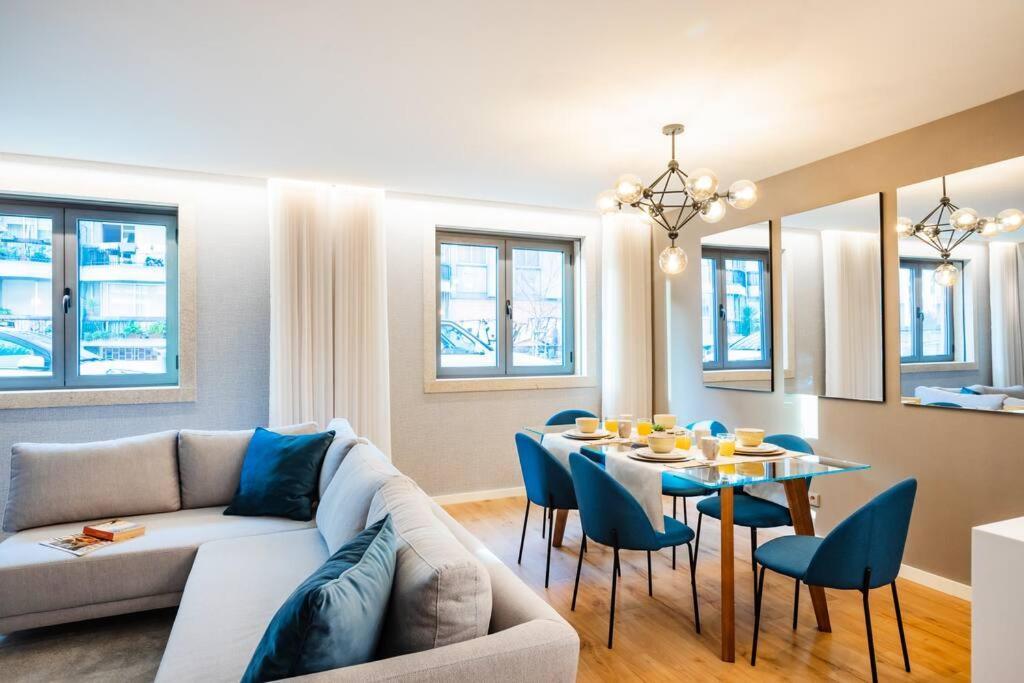Renovato Deluxe Apartment *