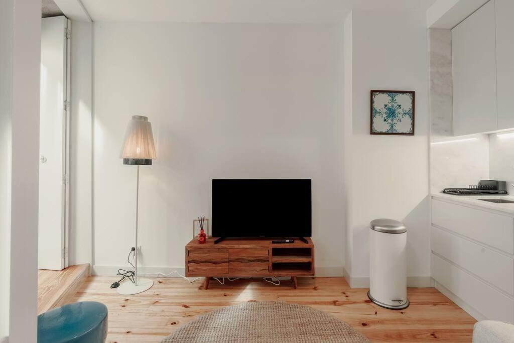 Cristelo 1 Bed Next To River Apartment *