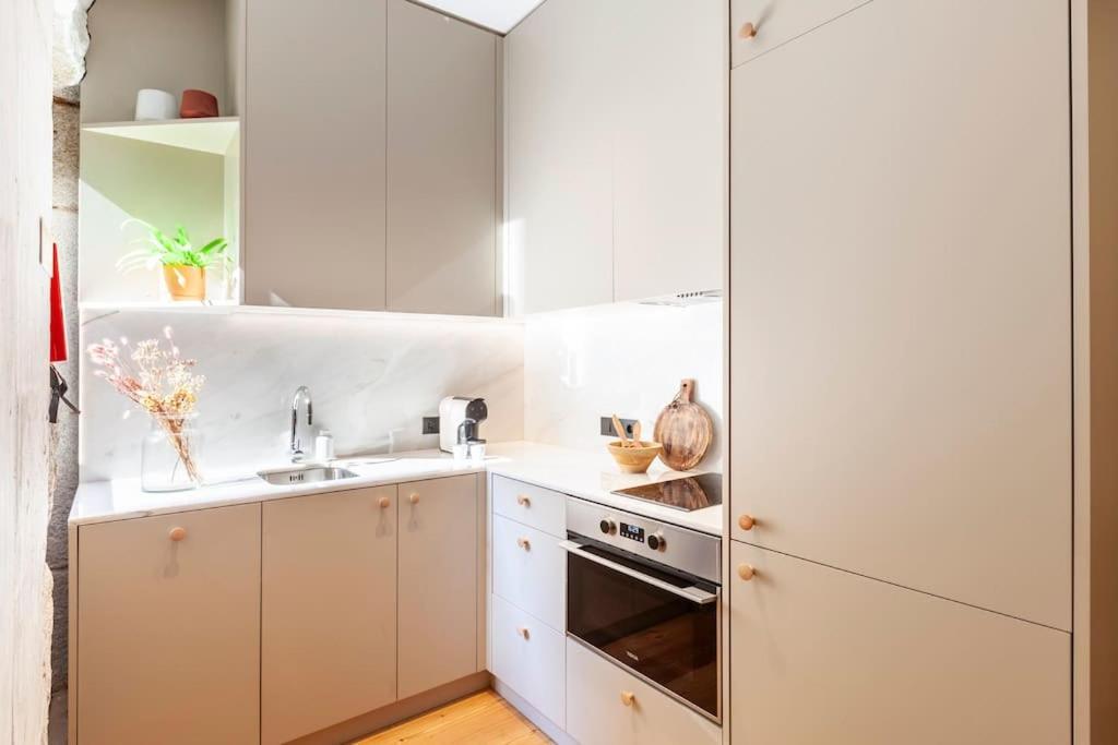 Perfect Retreat In The Center Of Apartment *