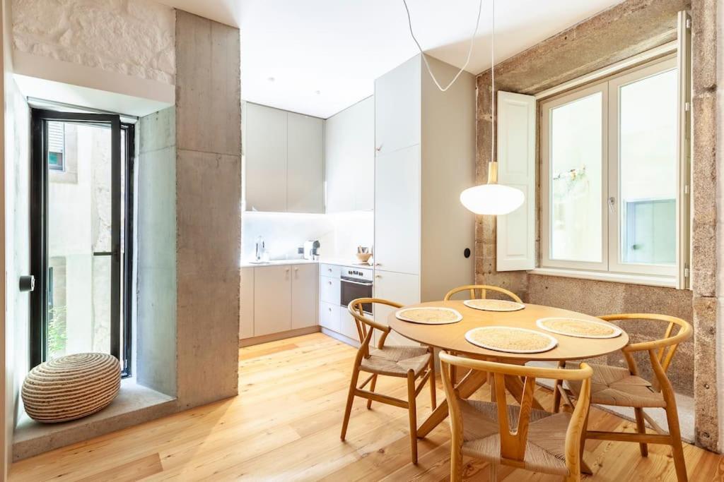 Perfect Retreat In The Center Of Apartment Porto