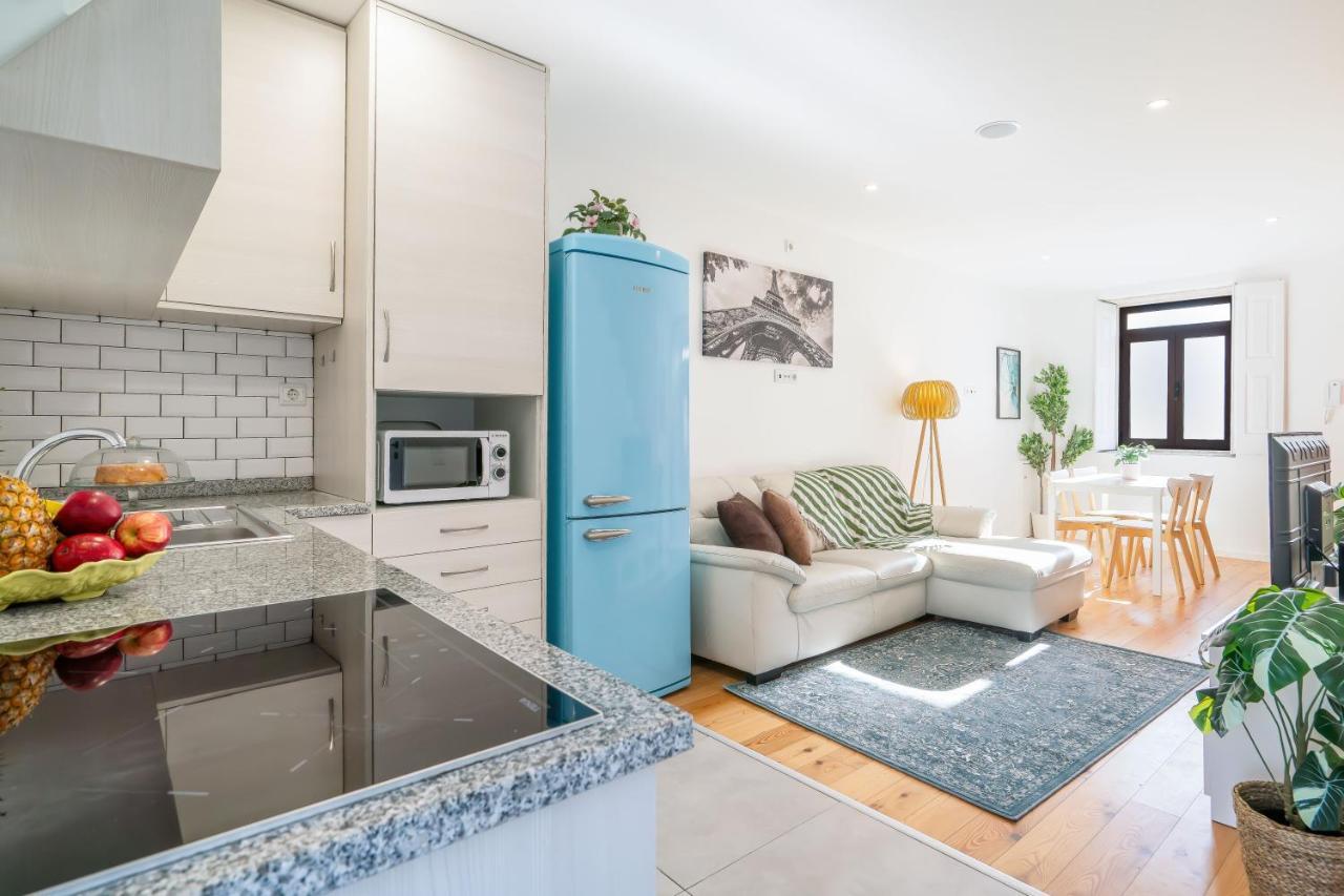 Host Wise - Elegant Colorful House W Private Terrace Holiday home *