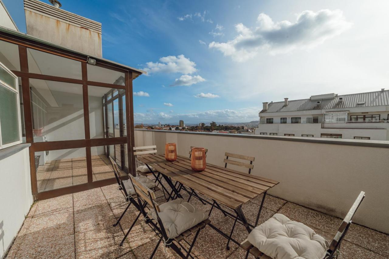 Apartment Center Grand With Seaview Terrace By Vacationy