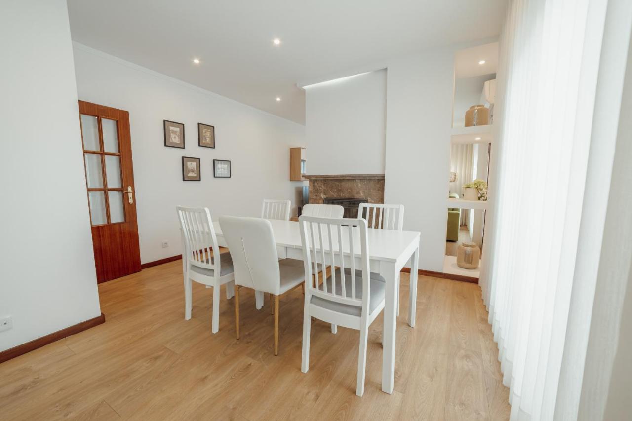 Apartment Center Grand With Seaview Terrace By Vacationy *