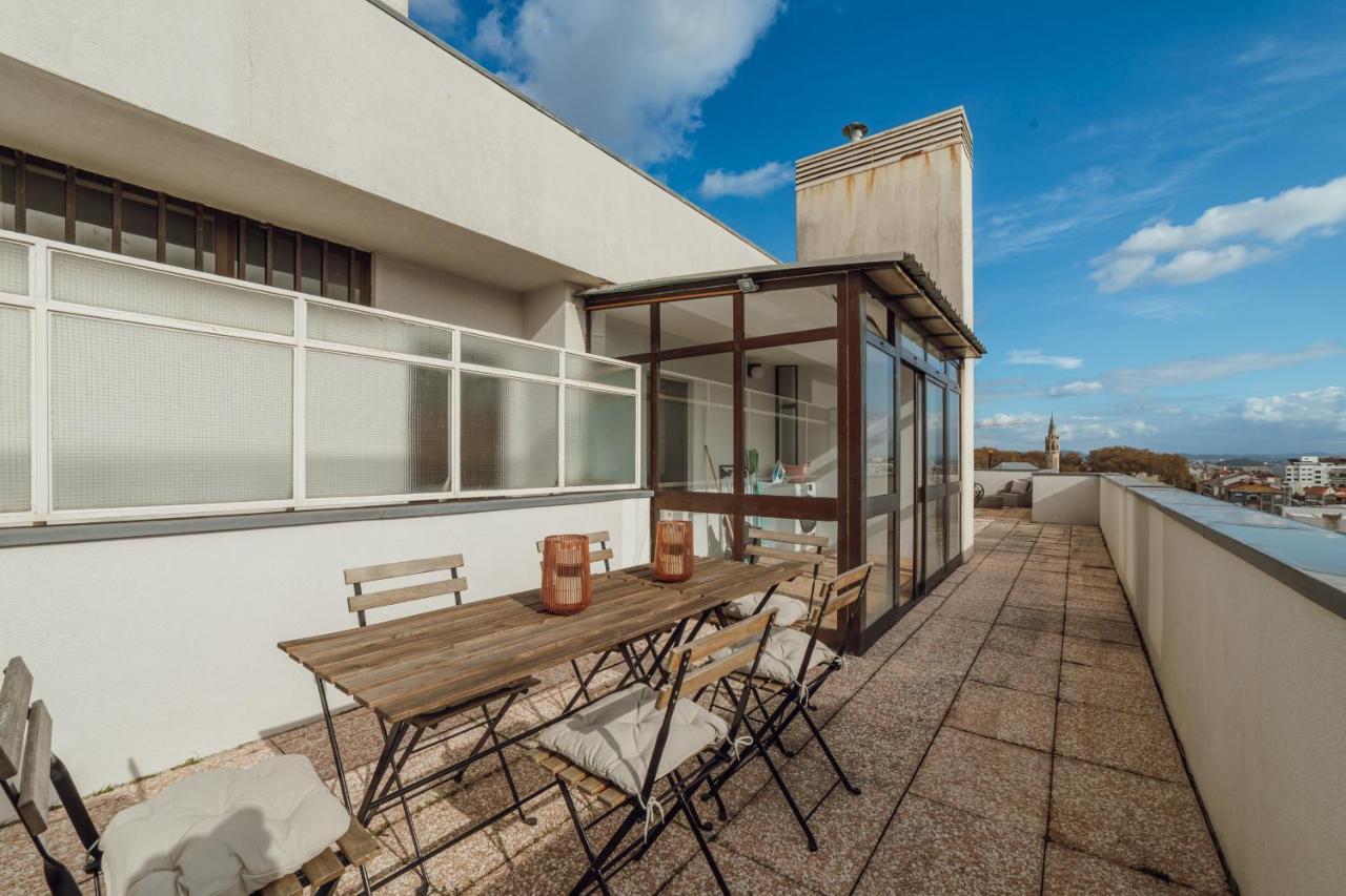 Apartment Center Grand With Seaview Terrace By Vacationy Porto