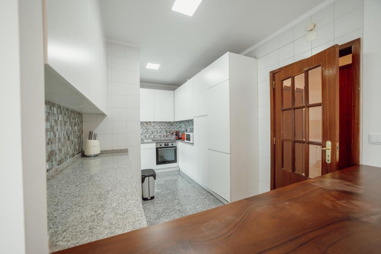 Center Grand With Seaview Terrace By Vacationy Apartment