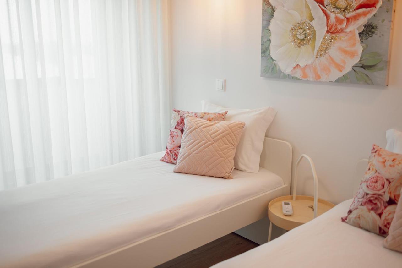 Center Grand With Seaview Terrace By Vacationy Porto