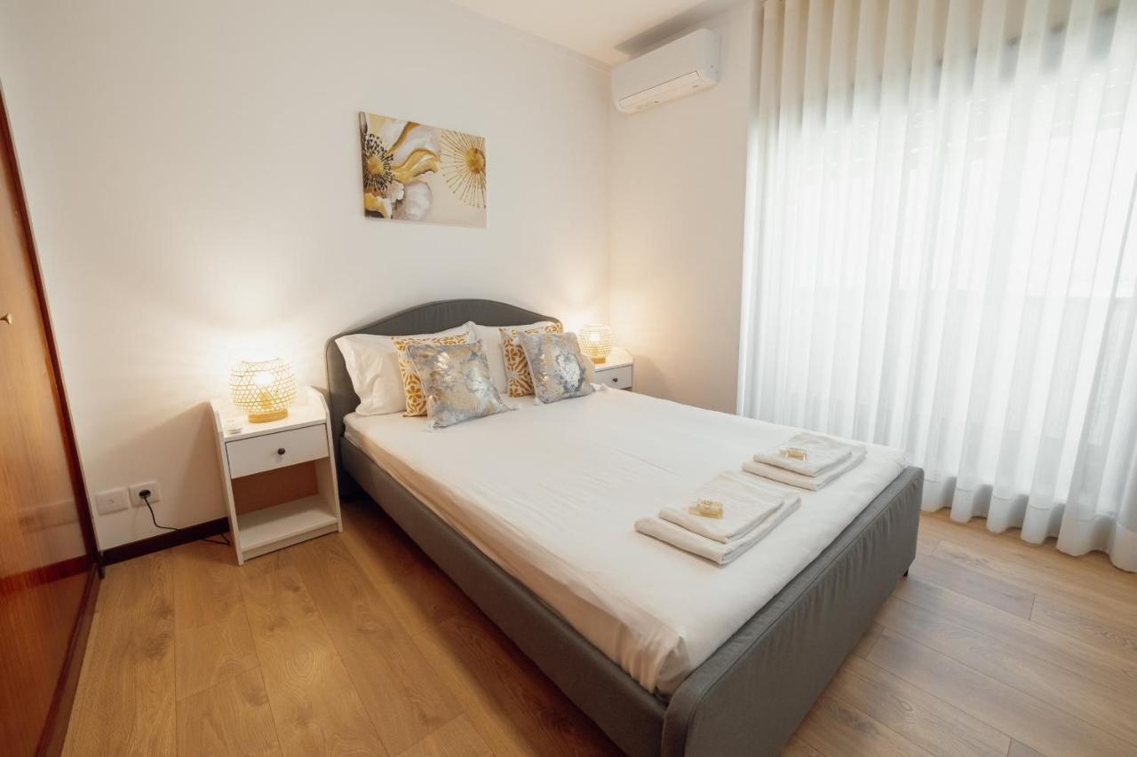 Center Grand With Seaview Terrace By Vacationy Porto