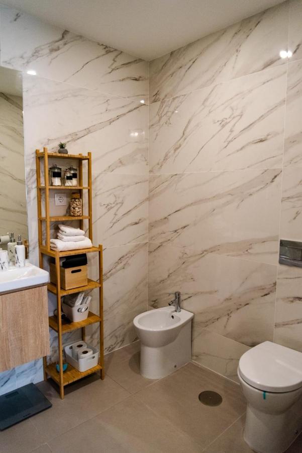 Modern With Balcony And Free Parking * Porto