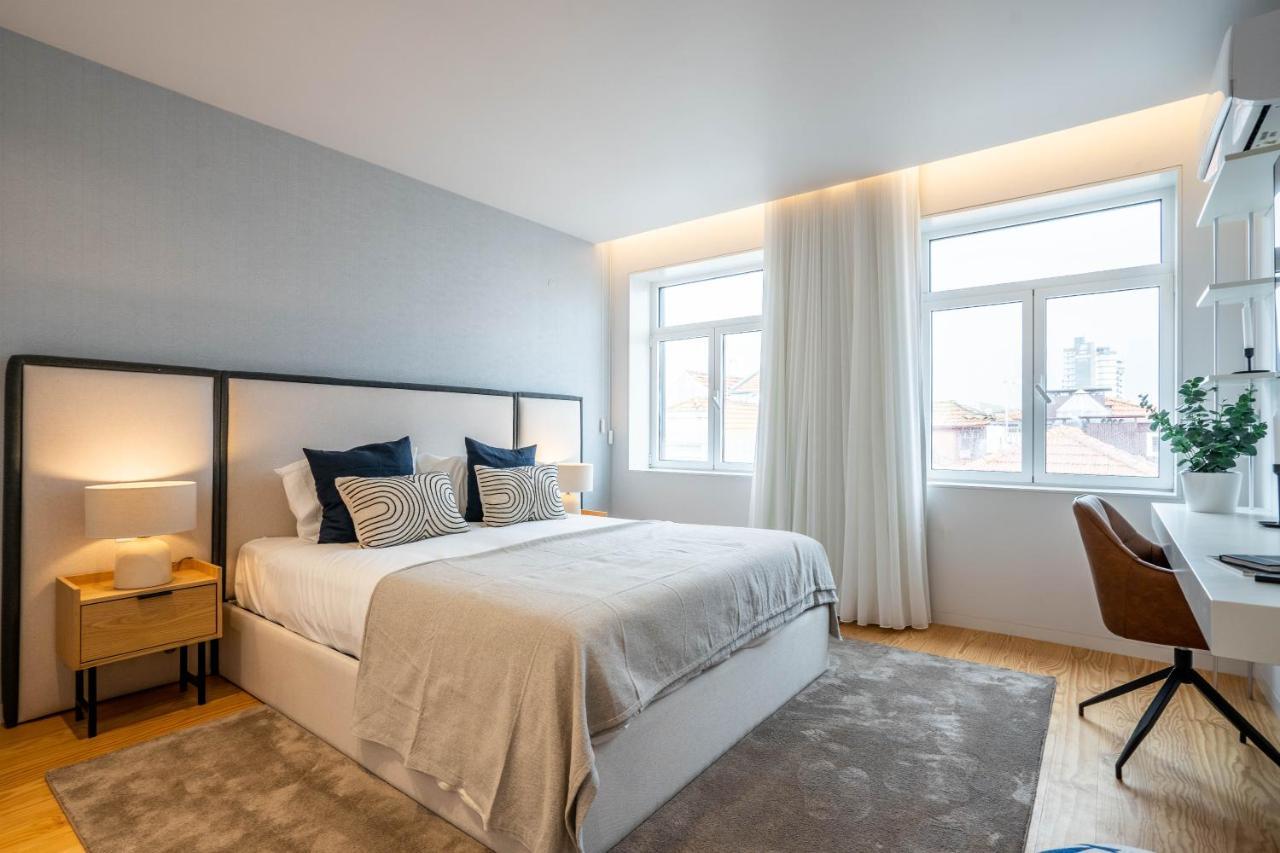 Apartment Almada 551 - 4 1 Penthouse View By Lovelystay *