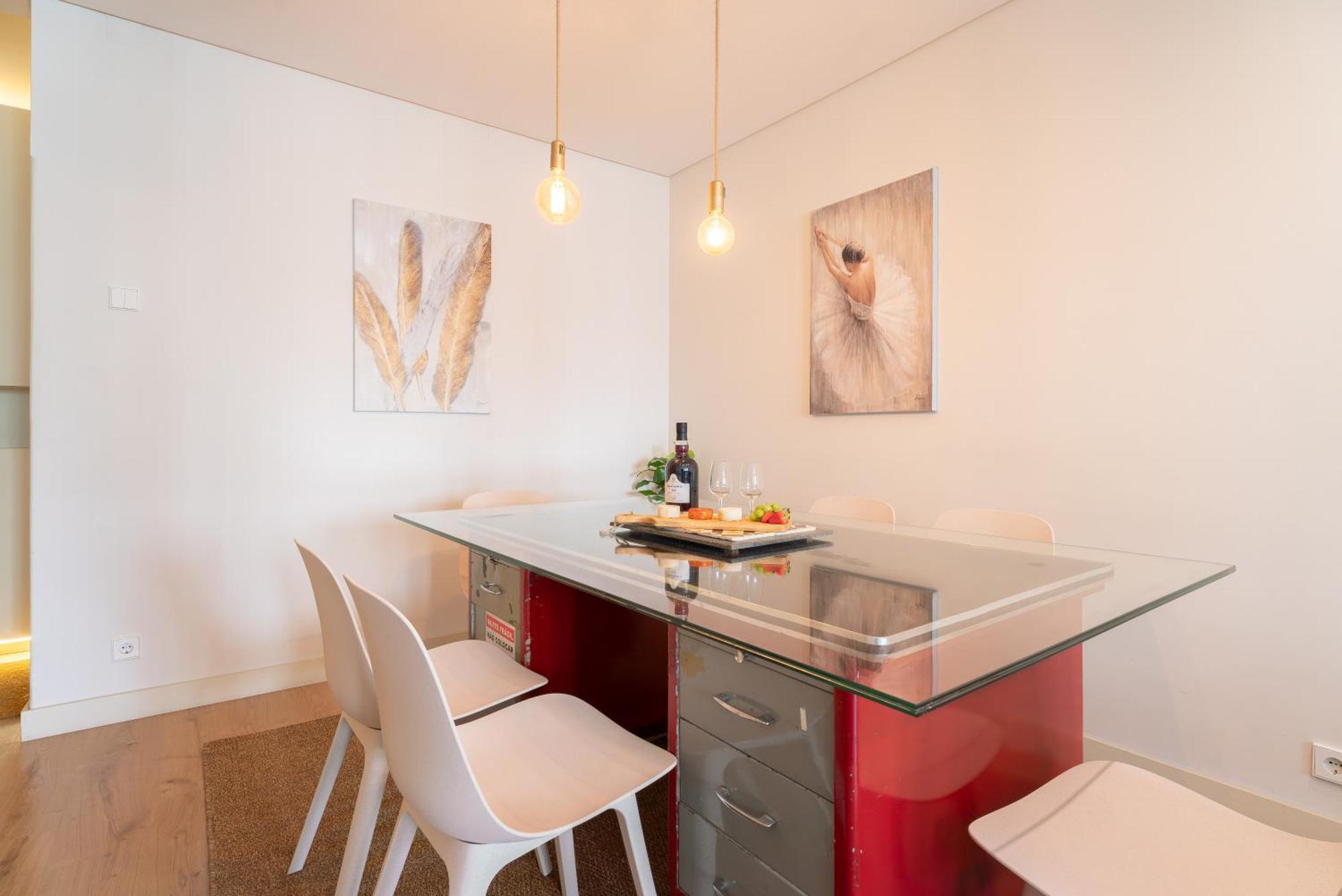 Host Wise - Colorful Bright Flat With Balcony Porto
