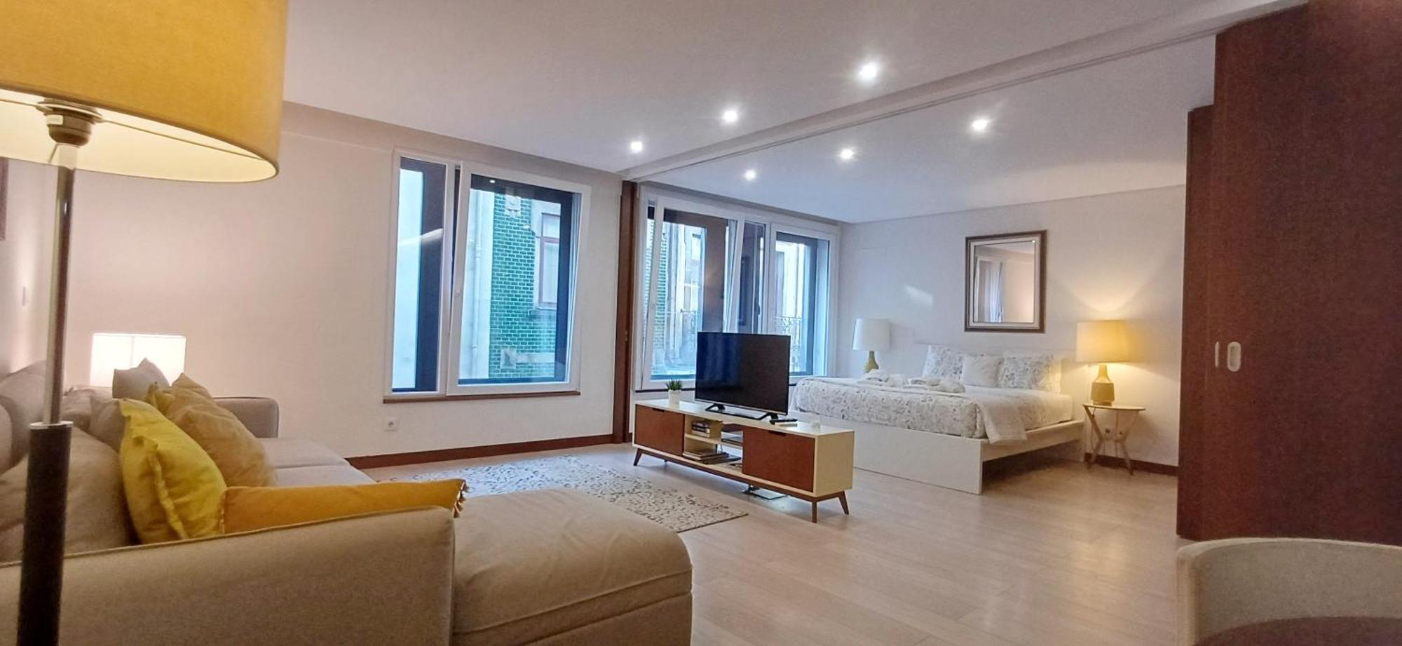 Oliveiras Charming Downtown Apartment