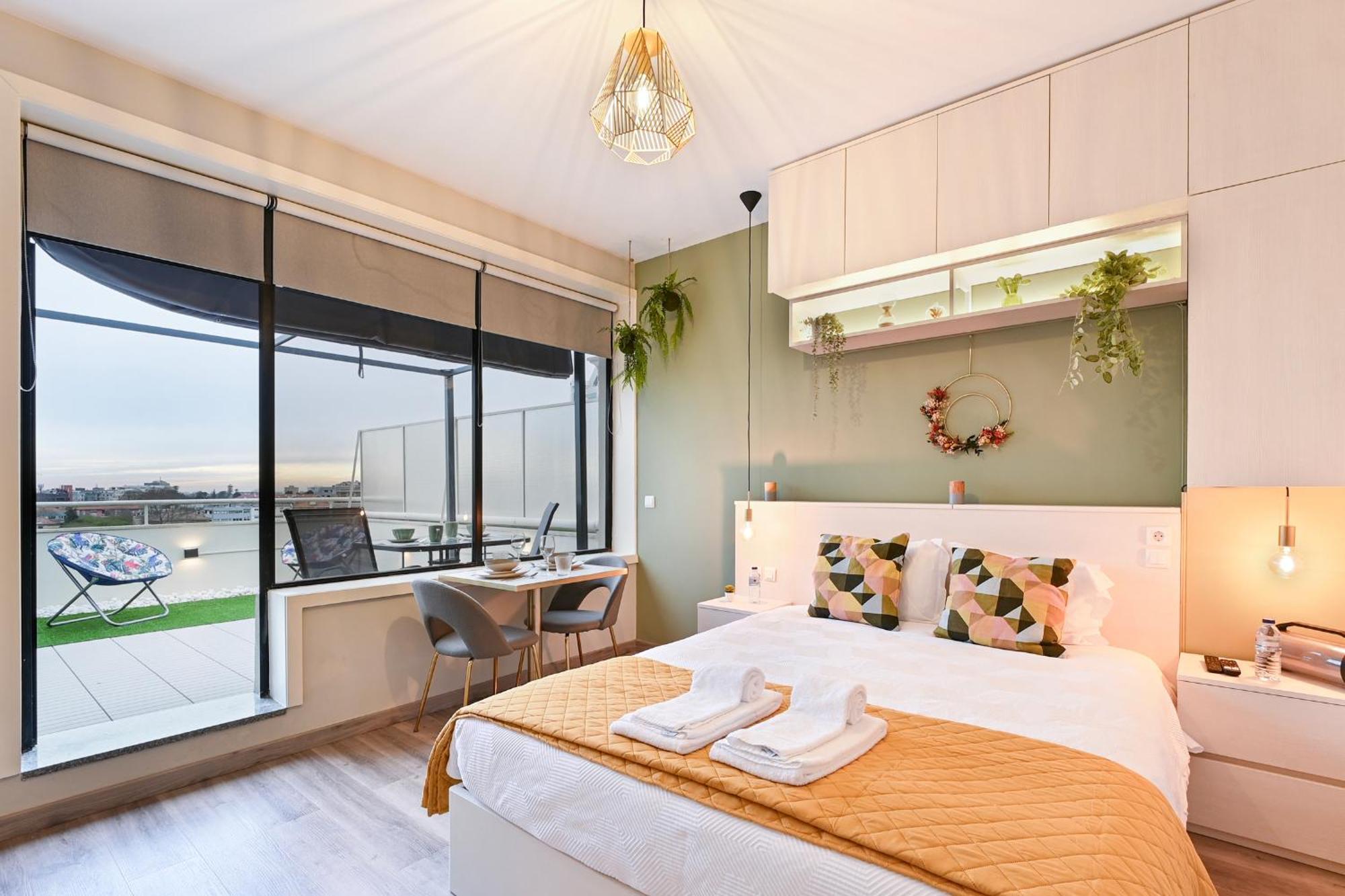 Julio Dinis Secret Retreat - By Guest Apartment *