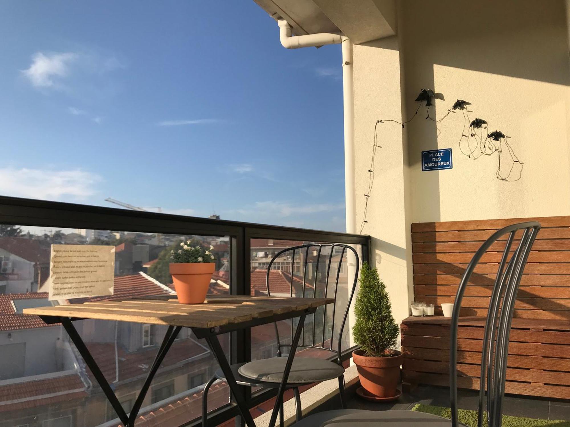 Floor With Sunny Balconies Apartment Porto