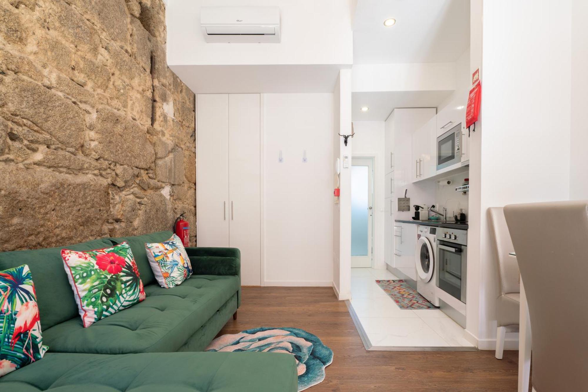 Cozy 2 Ac Near Metro * Porto