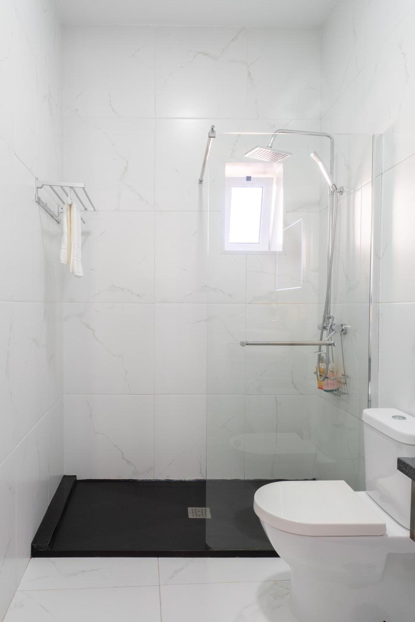 Cozy 2 Ac Near Metro Apartment Porto
