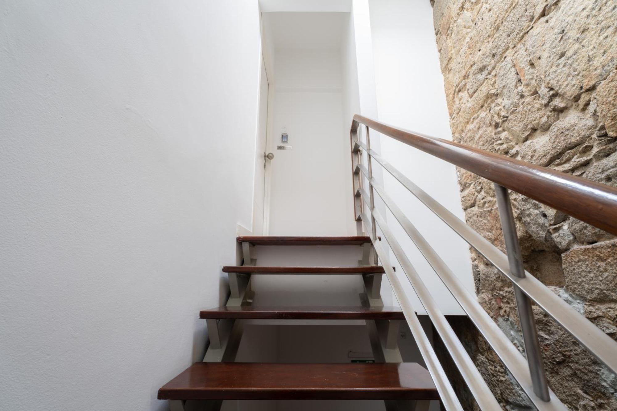 Cozy 2 Ac Near Metro *