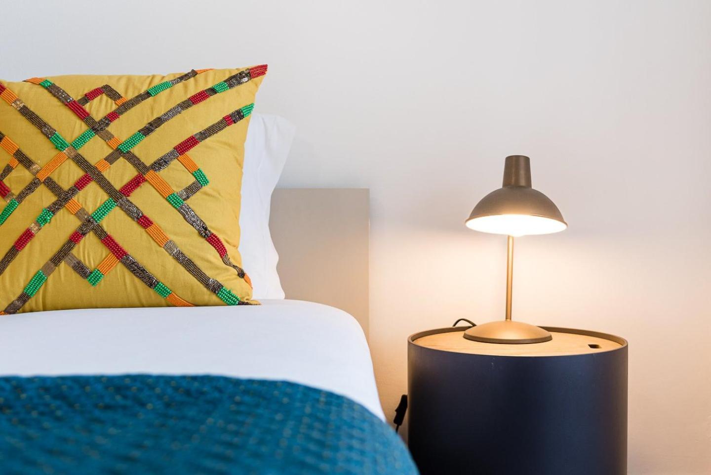 Guestready - Red Stripes * Porto