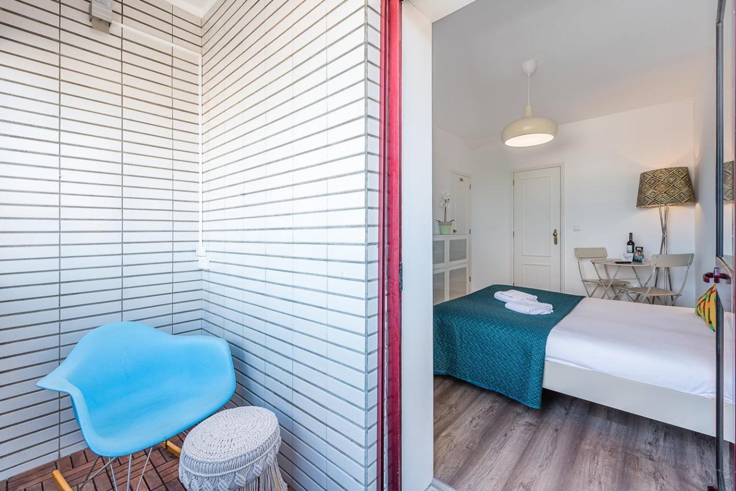 Guestready - Red Stripes * Porto